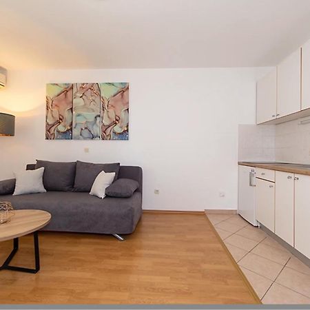 Ivmalu Apartments Tučepi Dış mekan fotoğraf