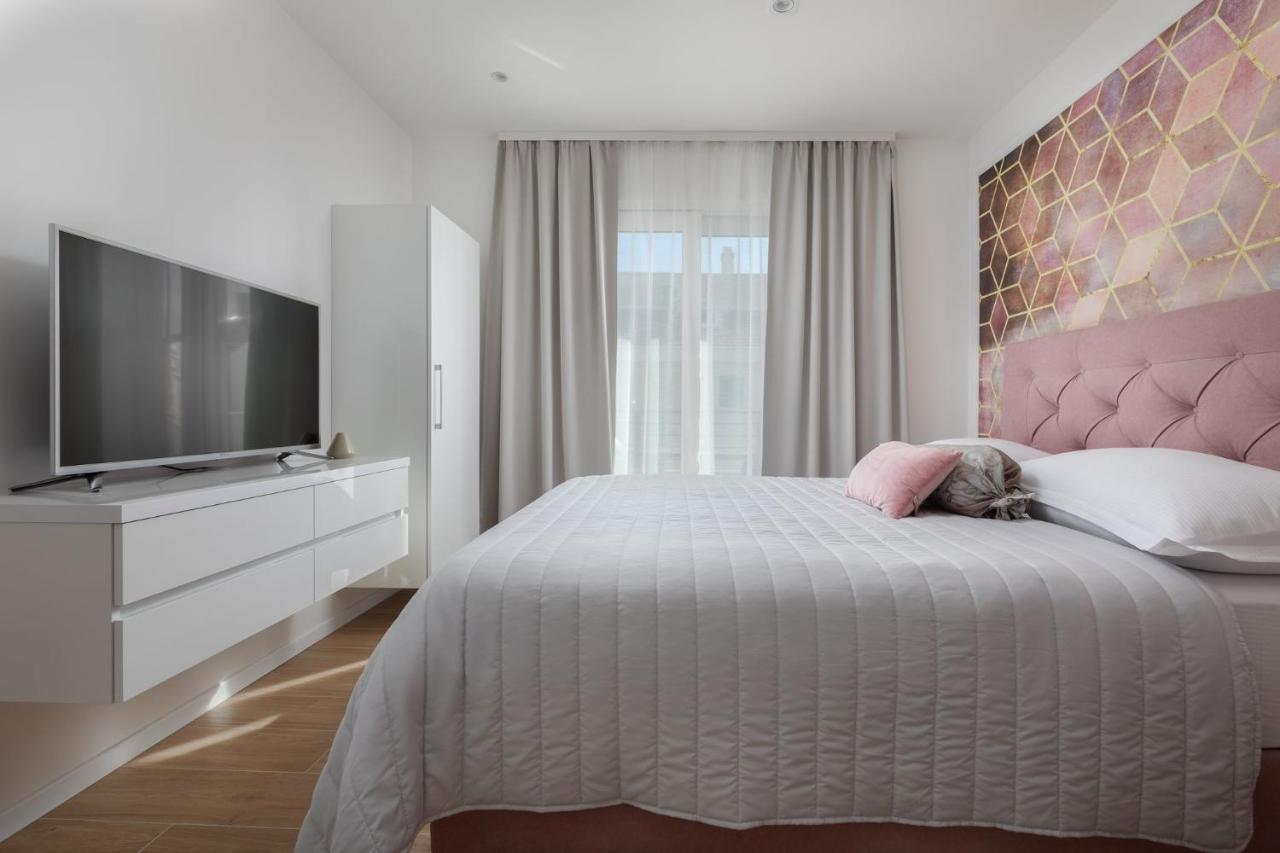 Ivmalu Apartments Tučepi Dış mekan fotoğraf